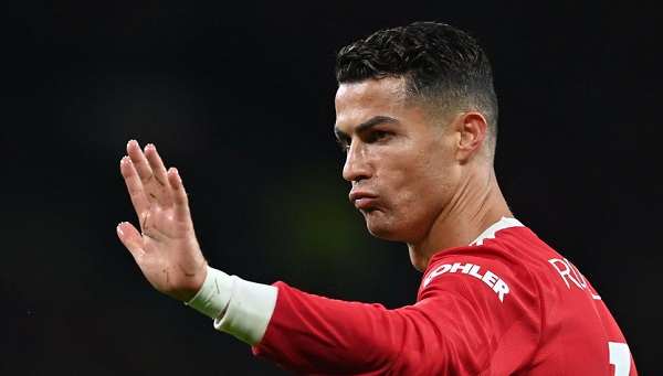 Ronaldo giảm lương – Bayern Munich đổi ý ký hợp đồng với CR7