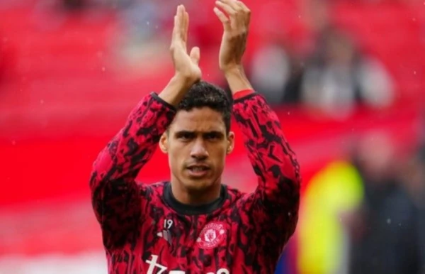 Varane tìm đường sang Bayern sau khi mất vị trí vào tay Maguire