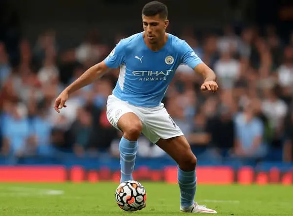 Liệu Real có thể cướp được Rodri từ tay Man City?