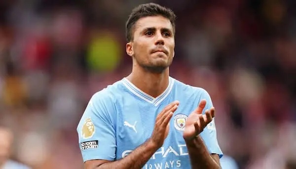 Liệu Real có thể cướp được Rodri từ tay Man City?