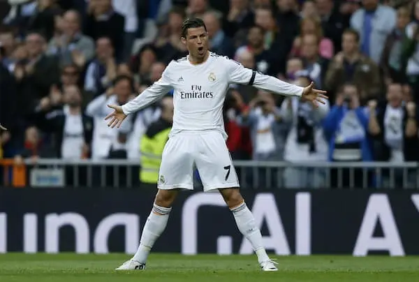 Hojlund khuấy động tranh cãi, Ronaldo phản ứng thế nào trước trận tái đấu?