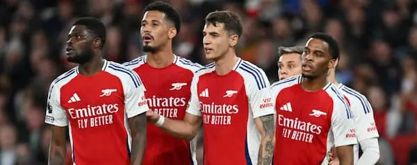 Cầm hòa trên sân nhà, Arsenal trao cúp vô địch Premier League cho Liverpool