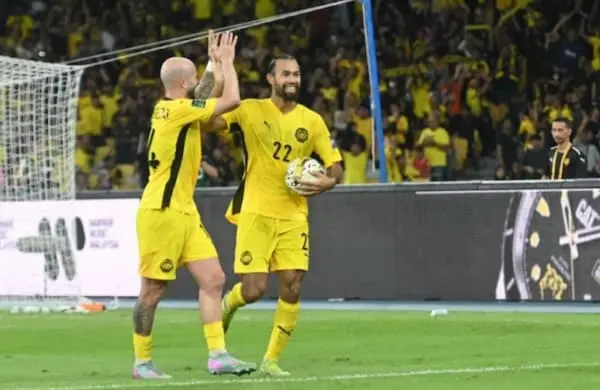 Tuyển Việt Nam đã sai ở đâu trong trận thua Malaysia 0-4?