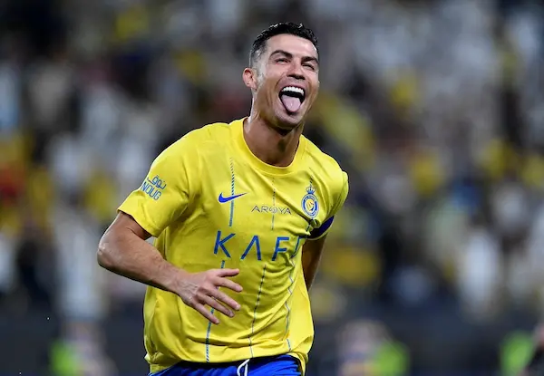 Cristiano Ronaldo tiếp tục mùa giải thứ mấy của sự nghiệp?