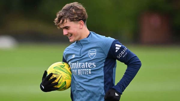 Ngoại hạng Anh 2025–26 đang thụt lùi vì lối chơi bóng dài và tình huống cố định?