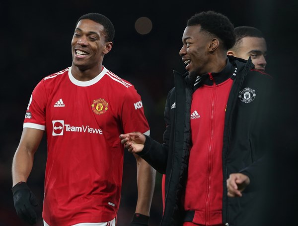 anthony-martial-roi-mu-dau-quan-cho-sevilla