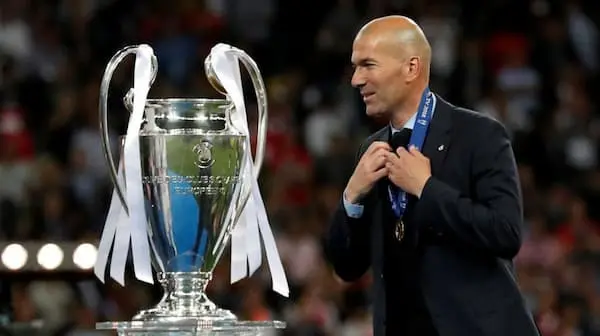 Zinedine Zidane tái xuất Bernabeu: Huyền thoại có trở lại?