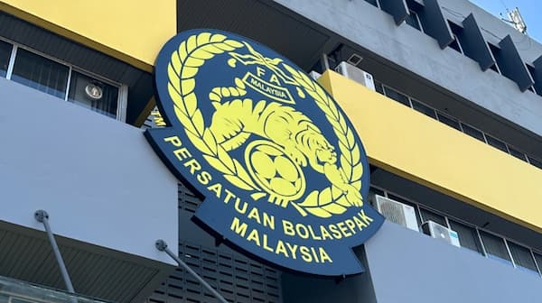 Khủng hoảng bao trùm bóng đá Malaysia sau phán quyết của FIFA