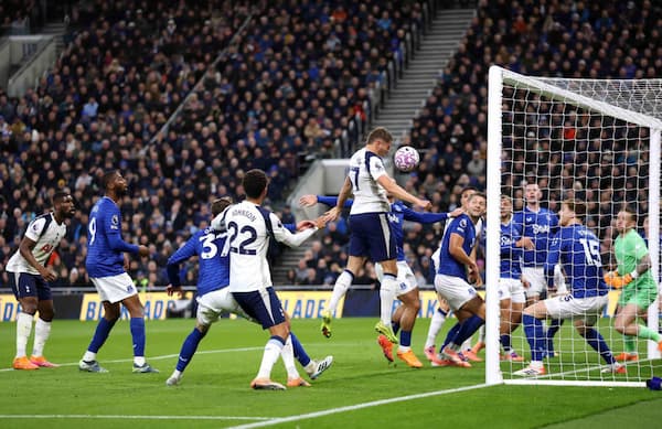 Ngoại hạng Anh 2025–26 đang thụt lùi vì lối chơi bóng dài và tình huống cố định?